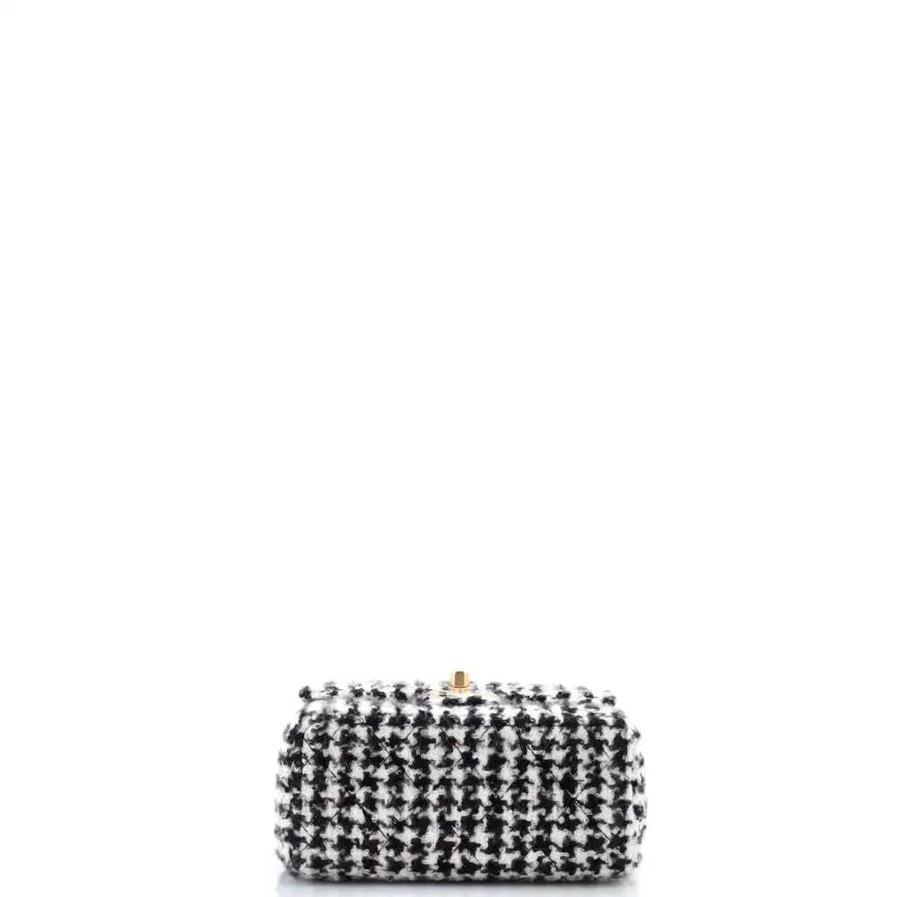 Chanel Square Classic Single Flap Bag #241938C43B - Picture 4 of 7